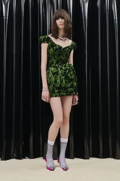 Look 14